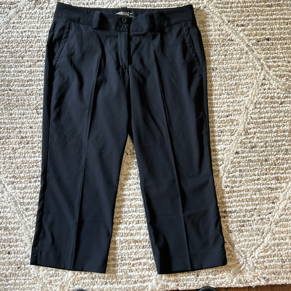 Nike ladies Tour Performance golf capris in black; size 12.